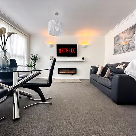 Contemporary And Cosy Birmingham Apartment- Free Parking & Wi-Fi エクステリア 写真