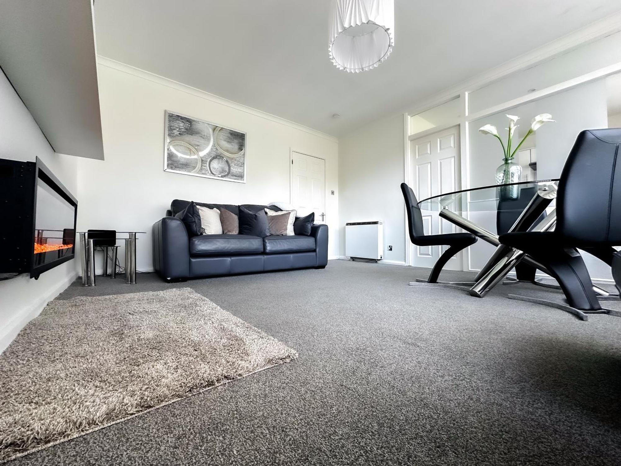 Contemporary And Cosy Birmingham Apartment- Free Parking & Wi-Fi エクステリア 写真